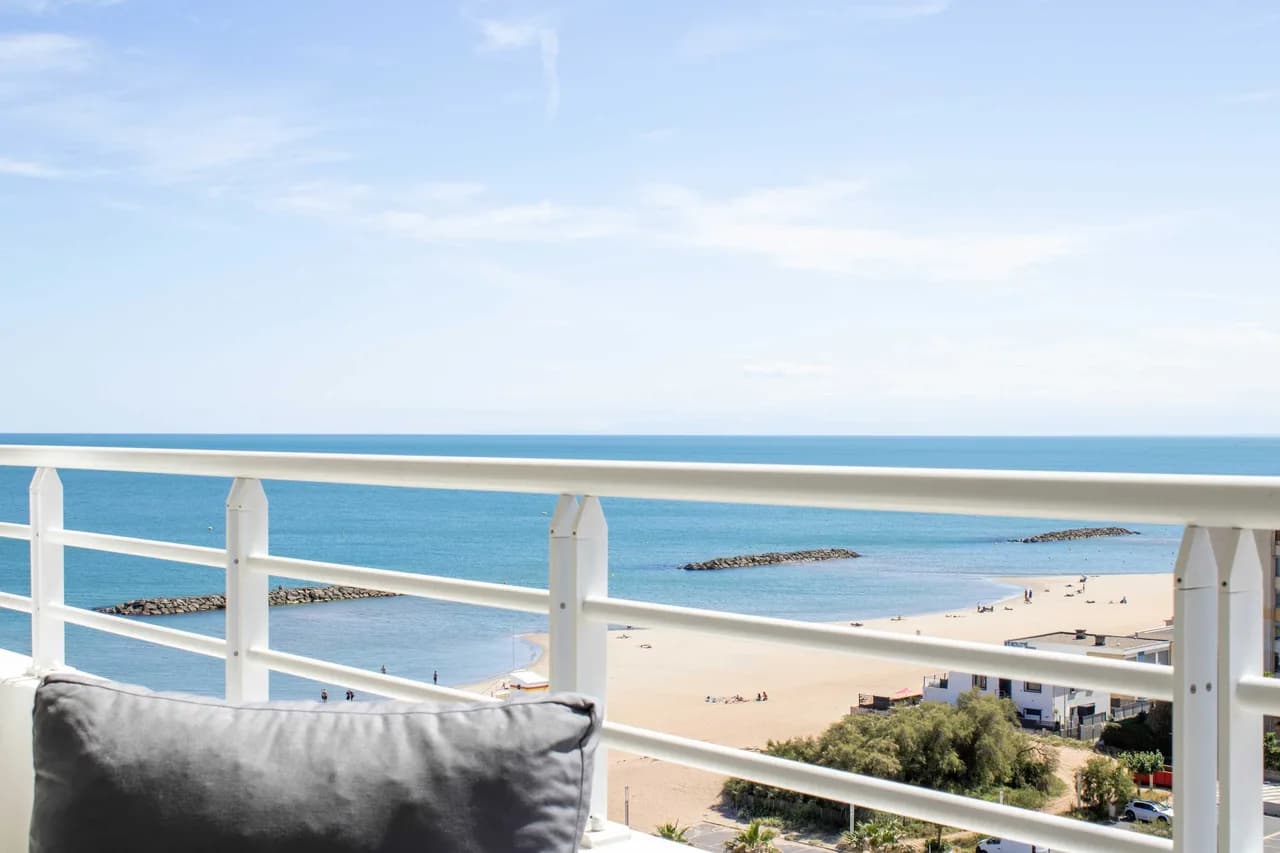 Apartment with Sea View Terrace · Valras'Loc