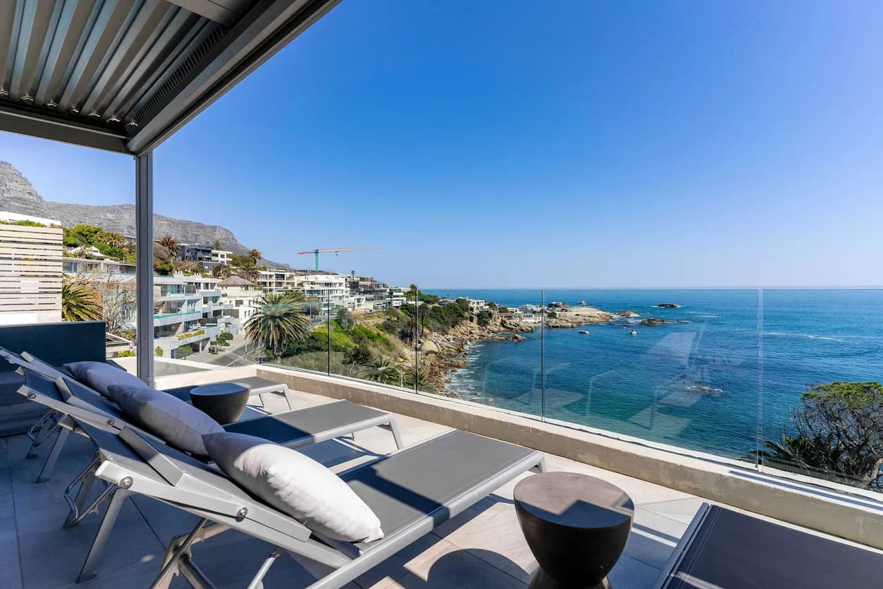 Ocean View Penthouse in Camps Bay, Cape Town photo 3