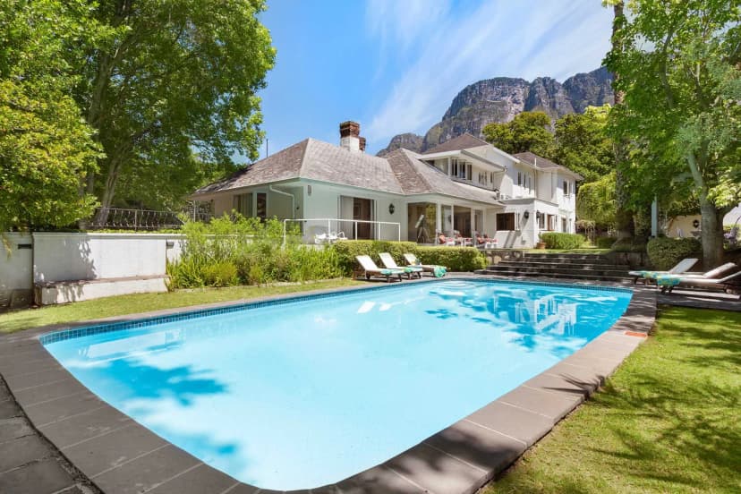 Elegant Five-Bedroom Retreat with Tennis Court in Cape Town