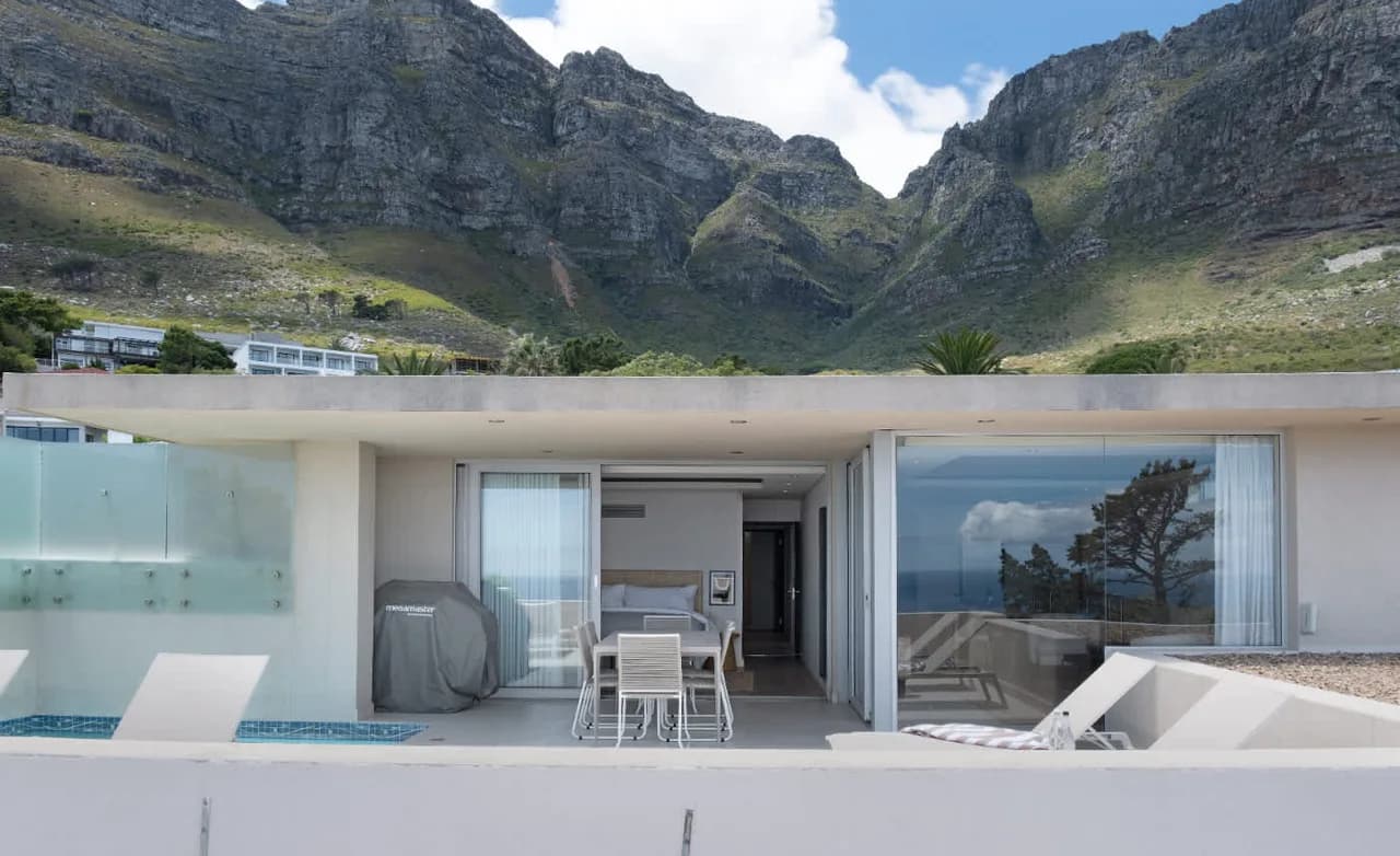 Ocean View Pool Villa in Camps Bay, Cape Town