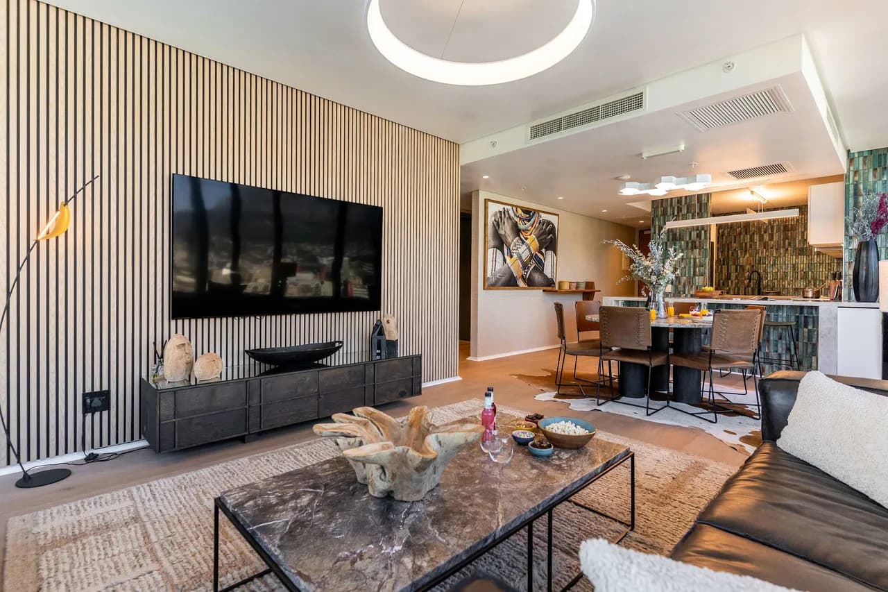 Contemporary Two Bedroom Retreat in Cape Town photo 4