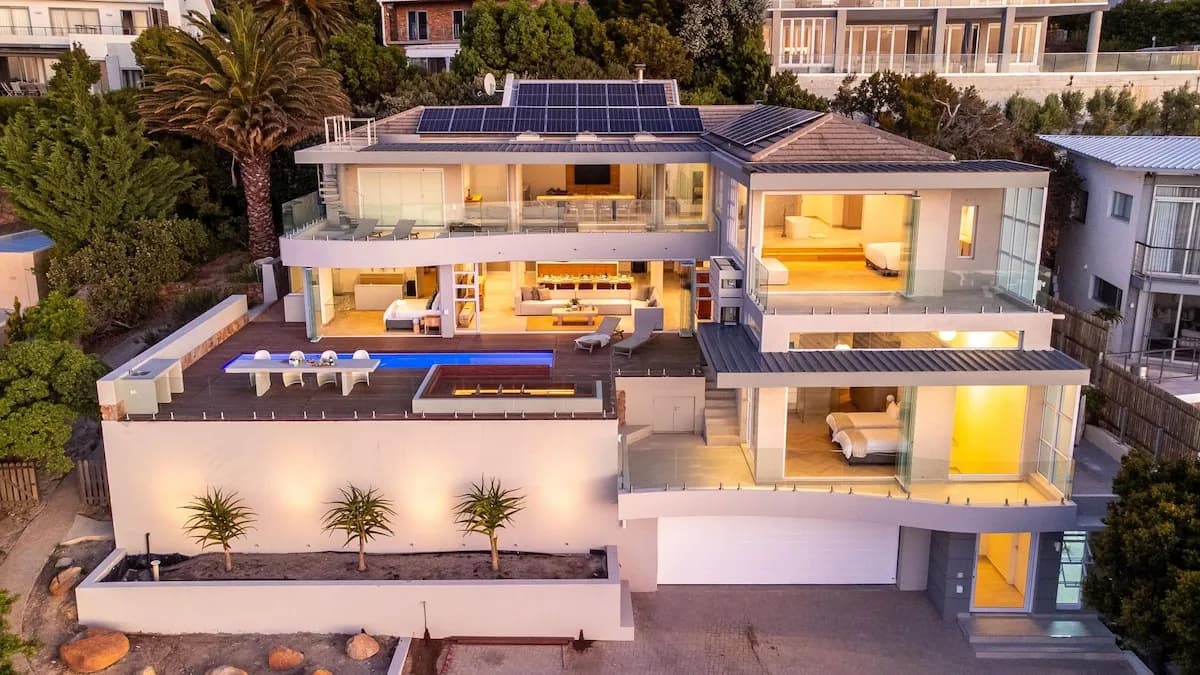 Panoramic View Villa with Pool in Camps Bay, Foto 2