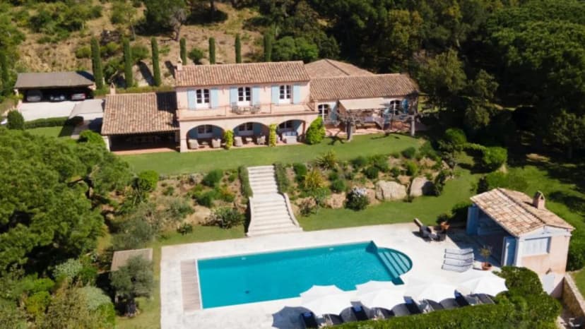 Serene Hillside Retreat Near Pampelonne
