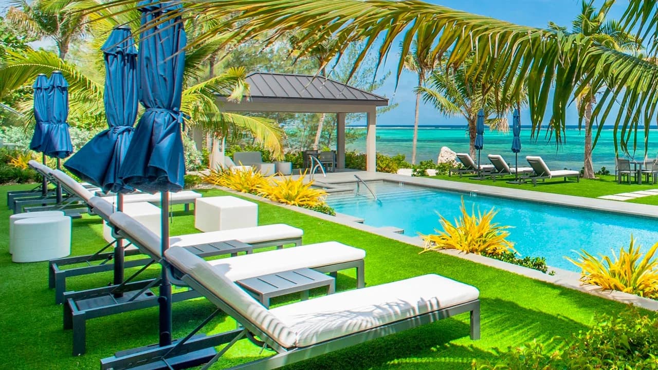Oceanfront Sixteen Bedroom Villa in Cayman photo 4