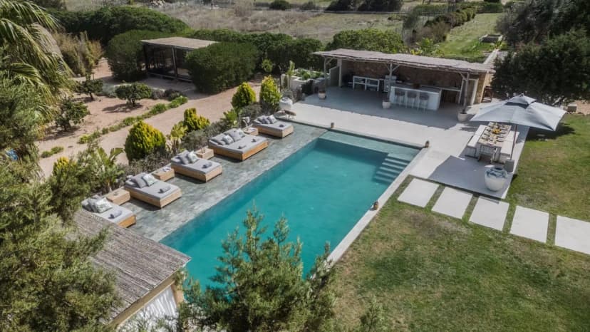 Countryside Escape Near Cala Bassa