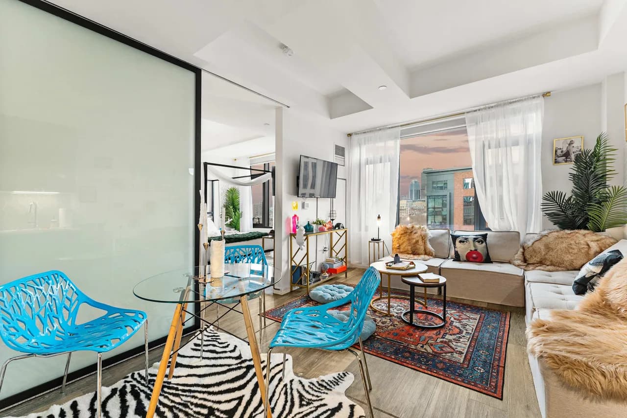 Rooftop Pool One Bedroom in Boston Area, photo 3