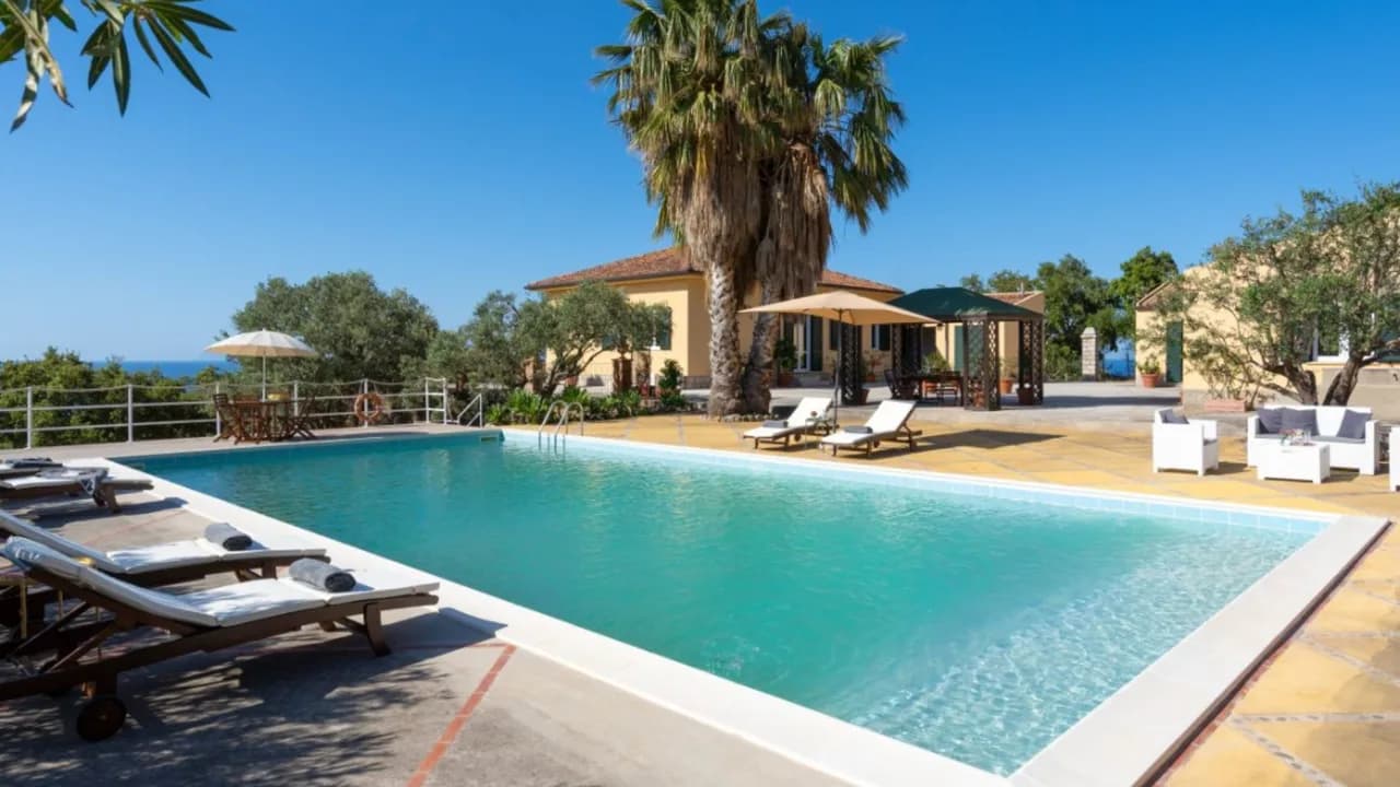 Private Villa Overlooking Aeolian Islands, foto 5