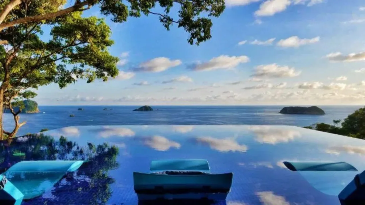 Tropisches Paradies mit Blick auf die Pazifikküste, Foto 4