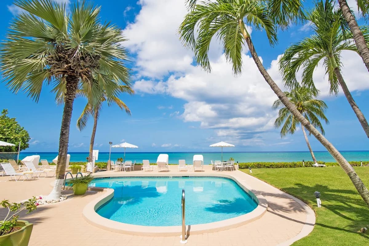 Cocoplum #3 – 2BR Oceanfront Condo on Seven Mile Beach photo 5