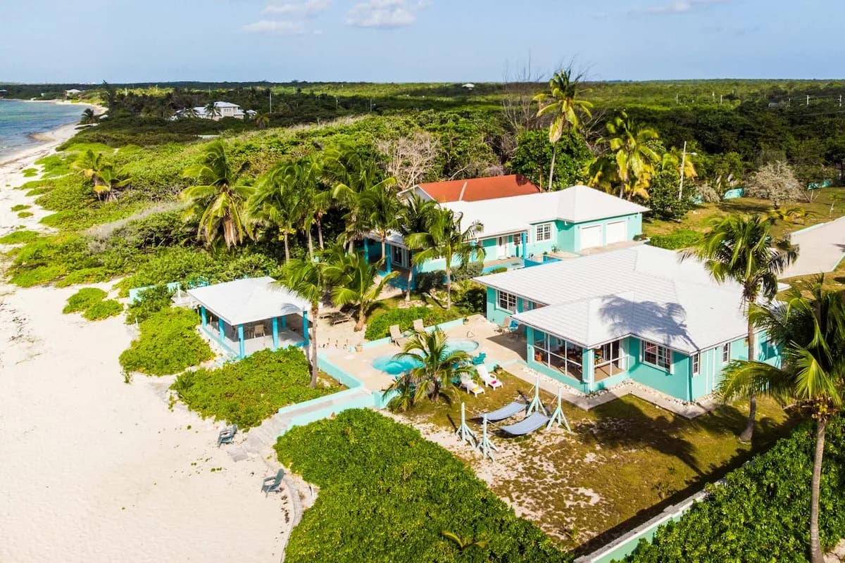 Oceanfront Five Bedroom Villa in Grand Cayman photo 4