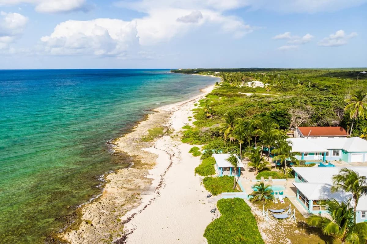 Oceanfront Five Bedroom Villa in Grand Cayman photo 5