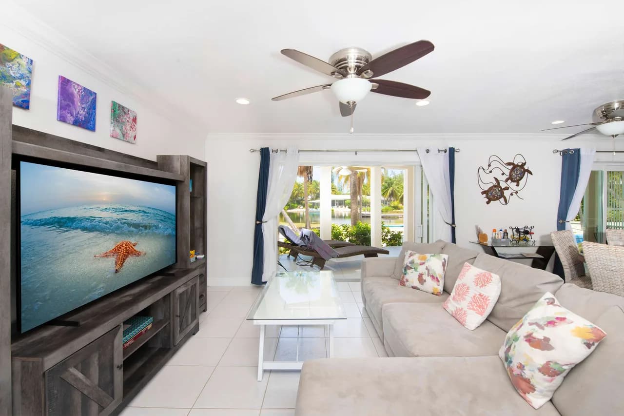 KAIBOSH the 9 to 5 (Island House #16) 2BR/2BA at Rum Point Bioluminescent Bay photo 2