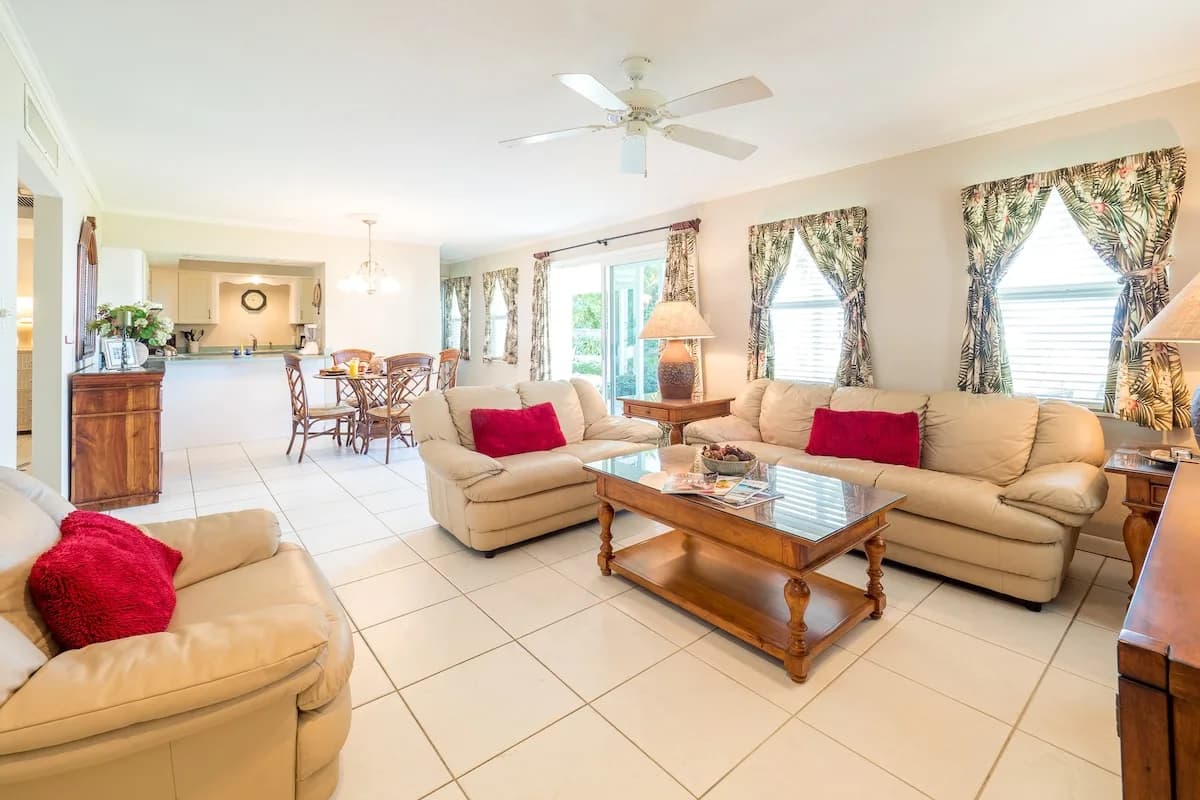 Cocoplum #7 – 2BR Oceanfront Condo on Seven Mile Beach photo 4