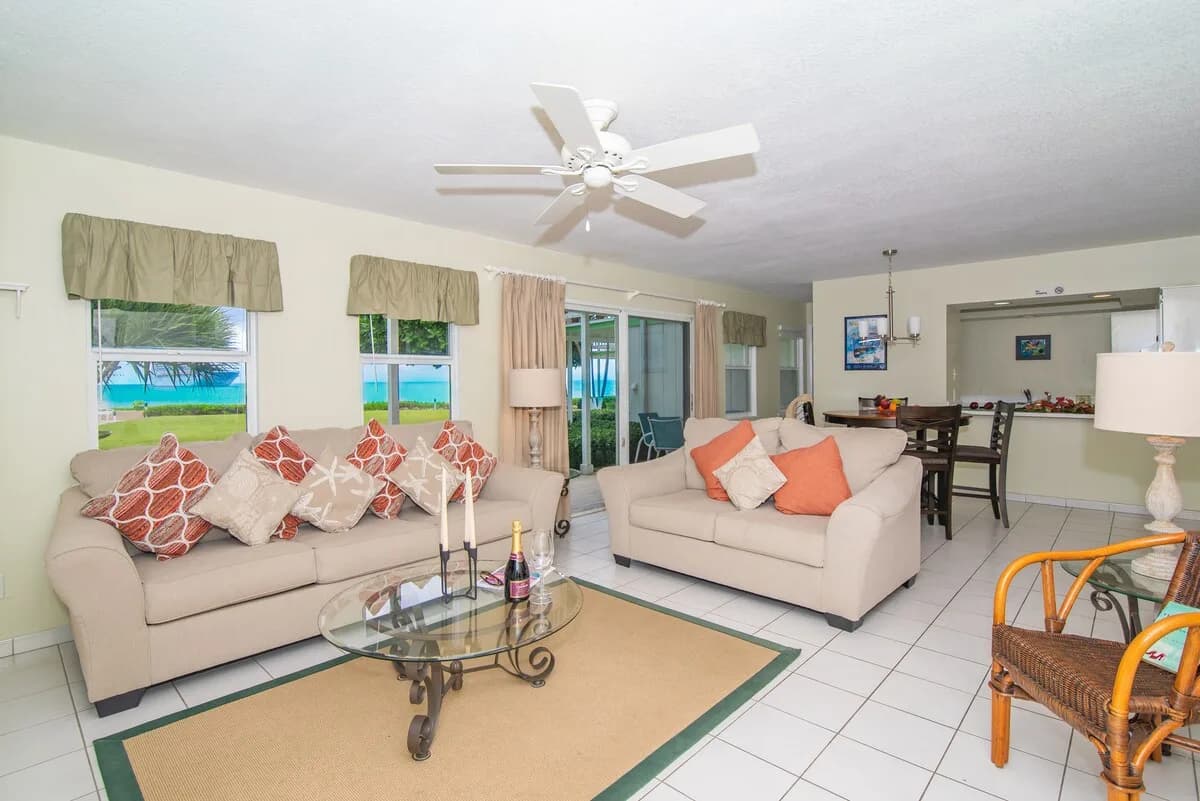 Cocoplum #5 – 2BR Oceanfront Condo on Seven Mile Beach photo 4