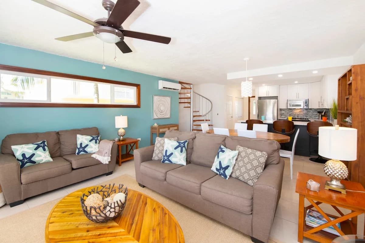 Caribbean Paradise #29 - South Sound Oceanfront 2BR Condo with Pool photo 4
