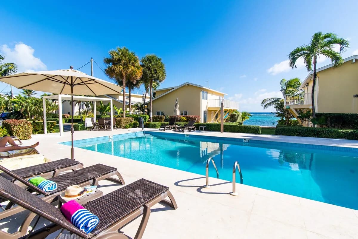 Caribbean Paradise #29 - South Sound Oceanfront 2BR Condo with Pool photo 5