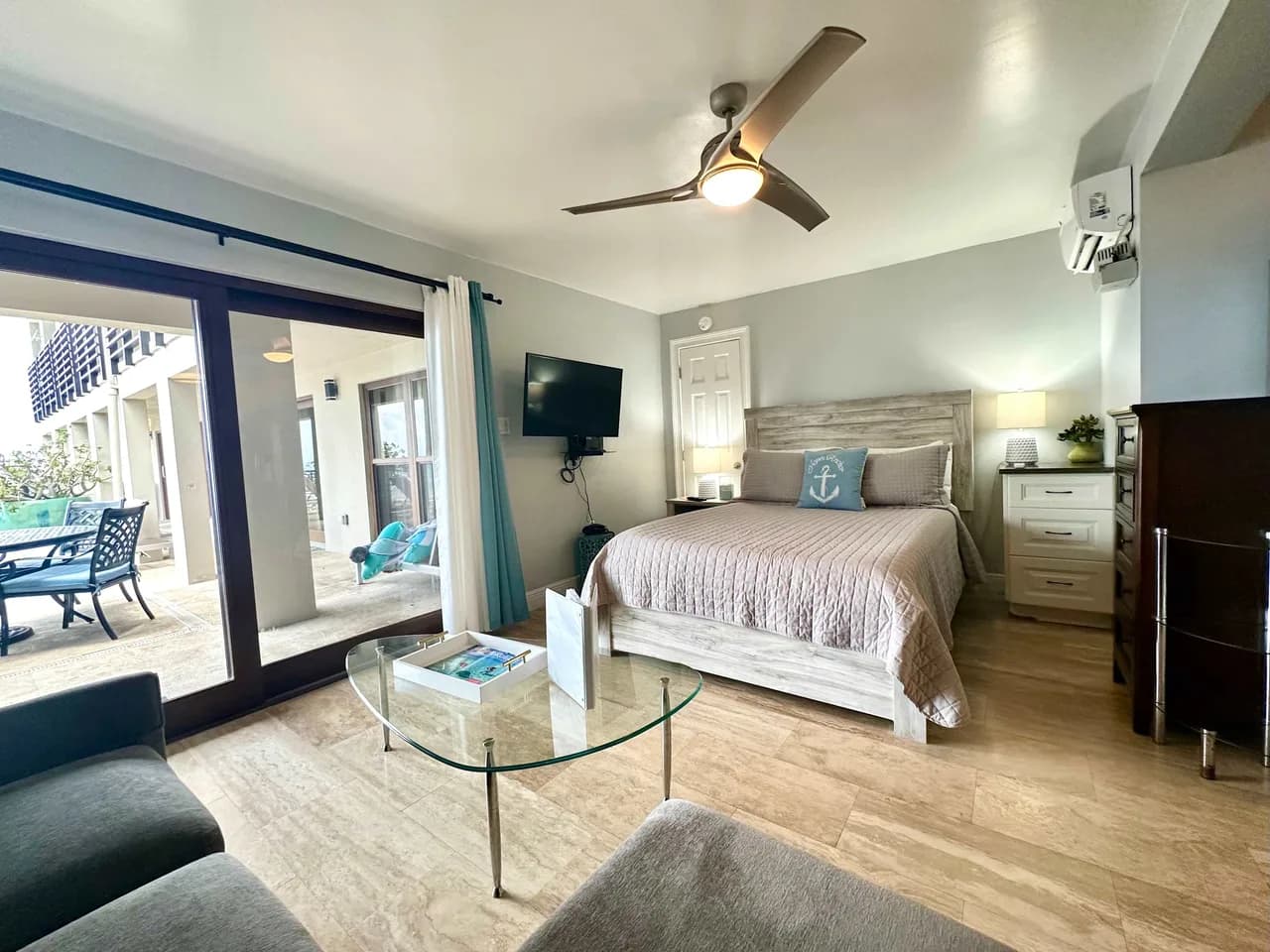 Seven Mile View #3A - Oceanfront Studio & Pool photo 3