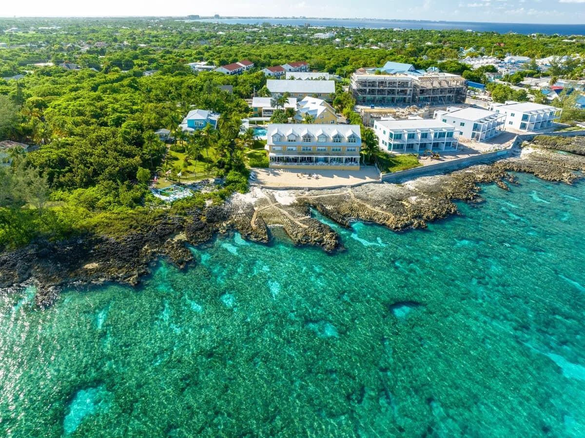 Strandnahe Drei-Zimmer-Retreat in Grand Cayman, Foto 2