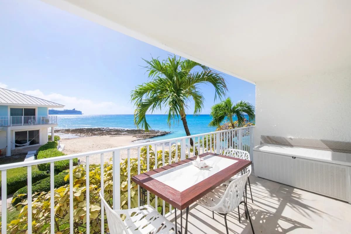 Grape Tree #10 - Luxe 2BR Ocean View Condo on Seven Mile Beach photo 2