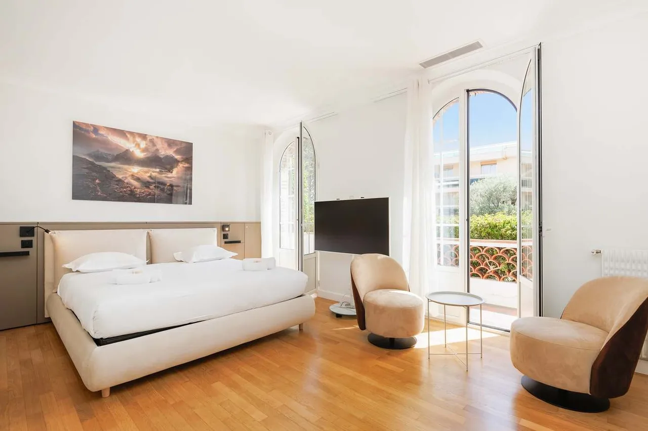 Un sanctuaire moderne à Cannes, photo 4
