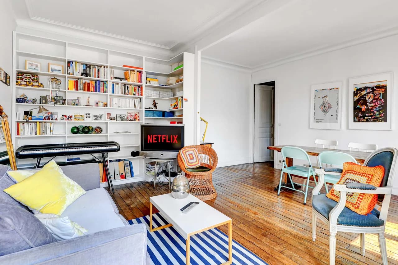 Modern One Bedroom Apartment in Paris