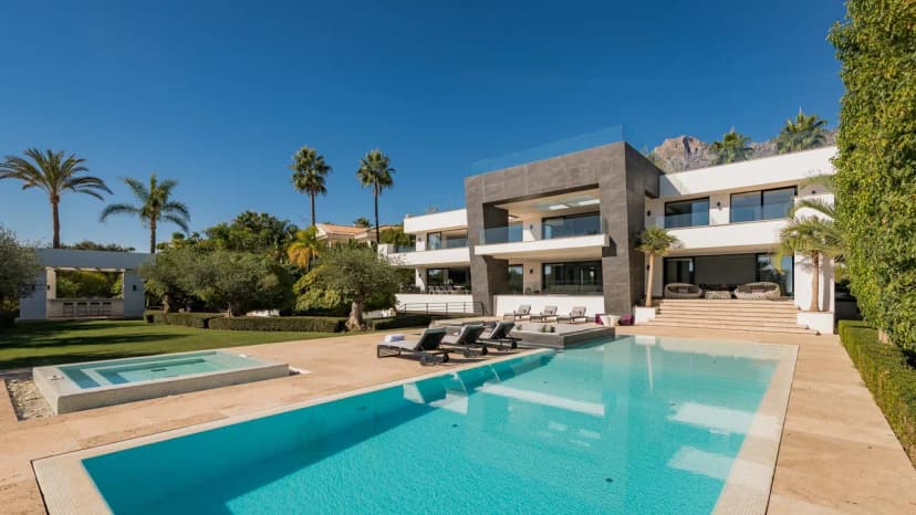 Contemporary Eight Bedroom Retreat in Marbella
