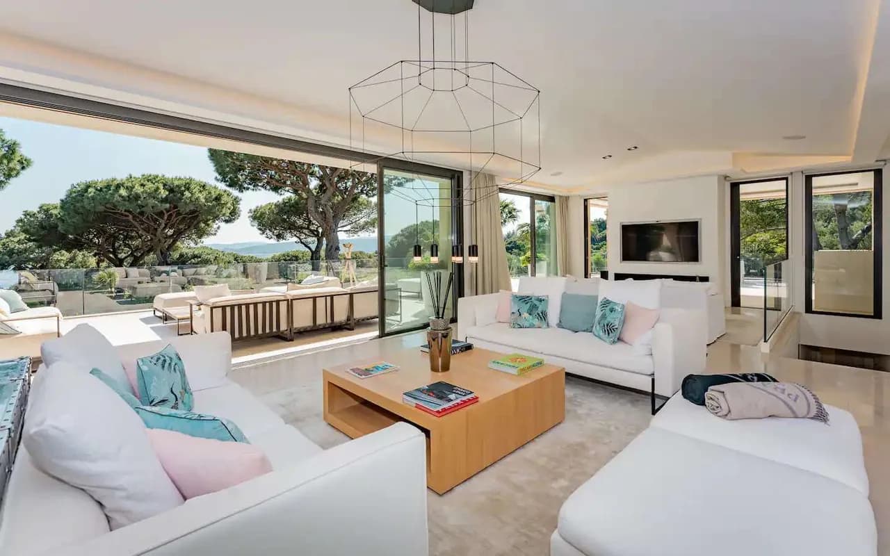 Mediterraner Rückzugsort mit großem Pool, Foto 2
