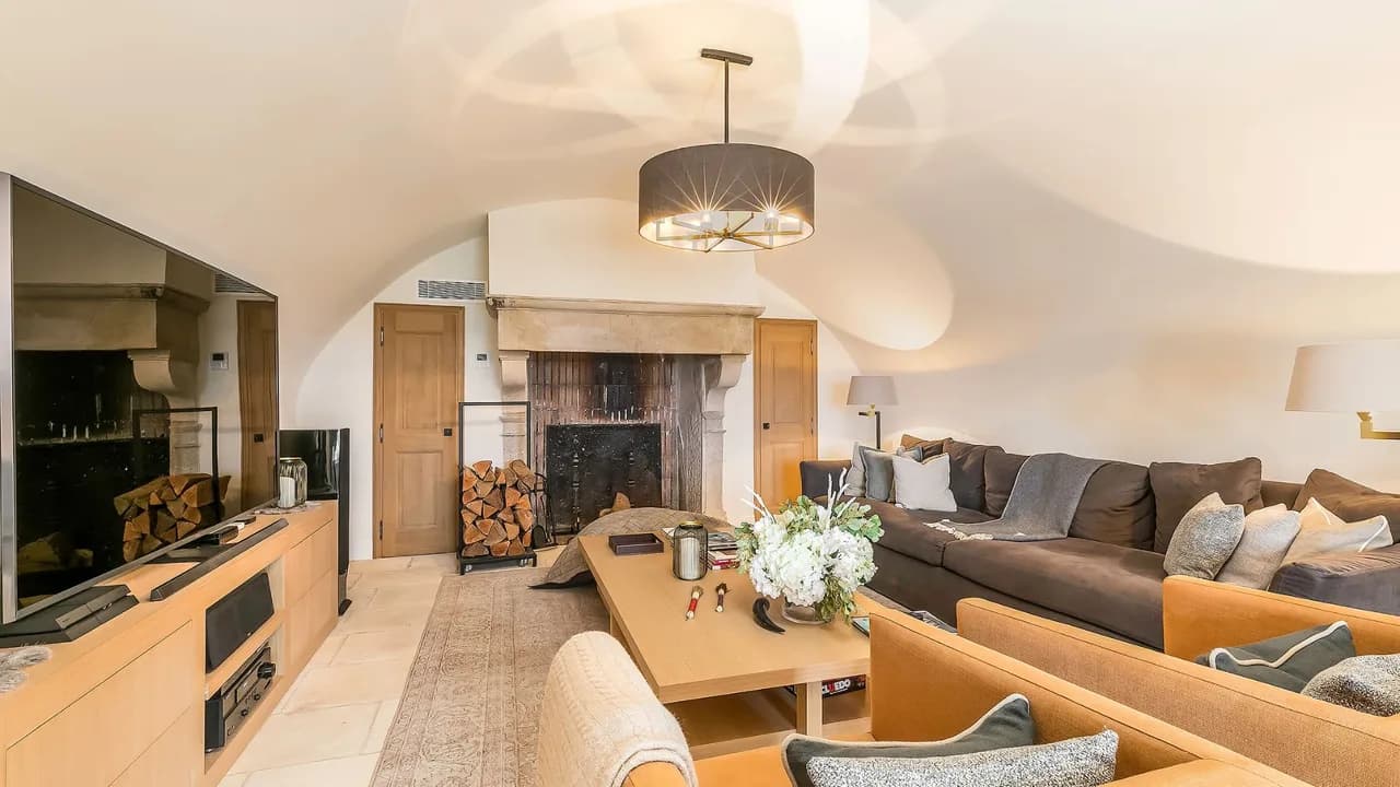 Luxushaus mit Blick auf die französische Landschaft, Foto 2