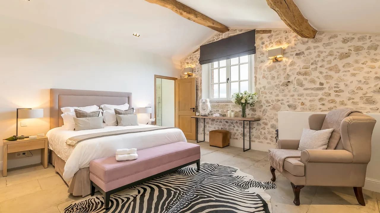 Luxushaus mit Blick auf die französische Landschaft, Foto 3