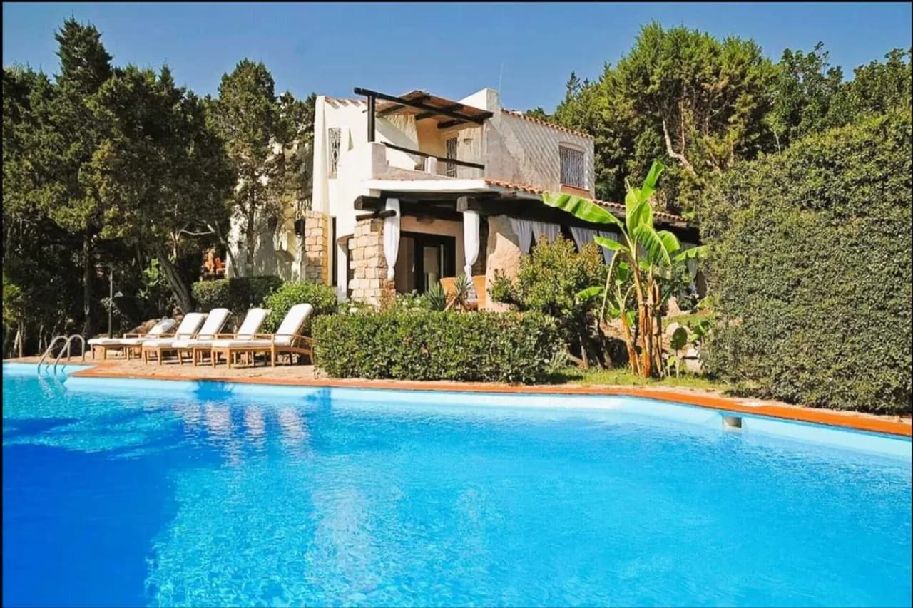 Küsten-Eleganz in Porto Cervo