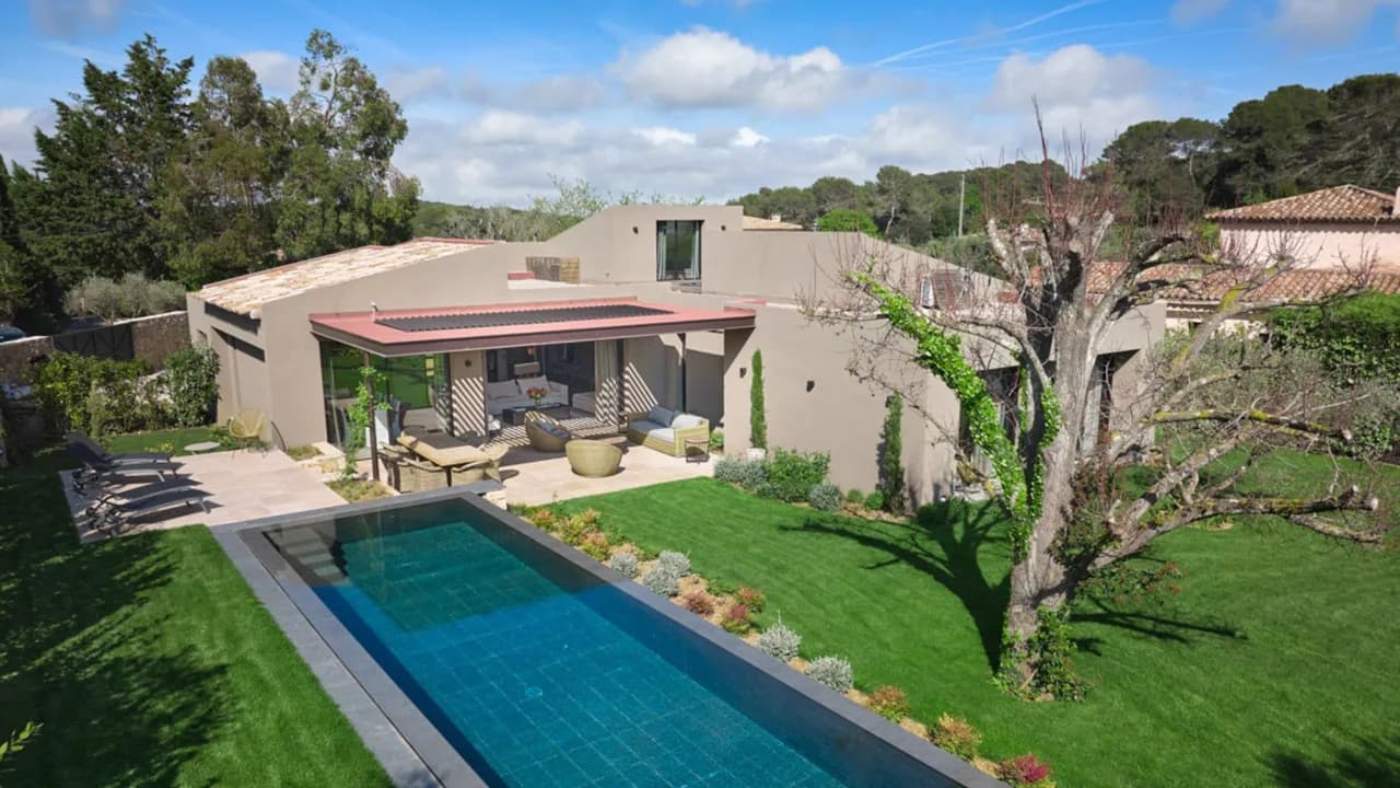 Stylish Escape in Mougins Countryside