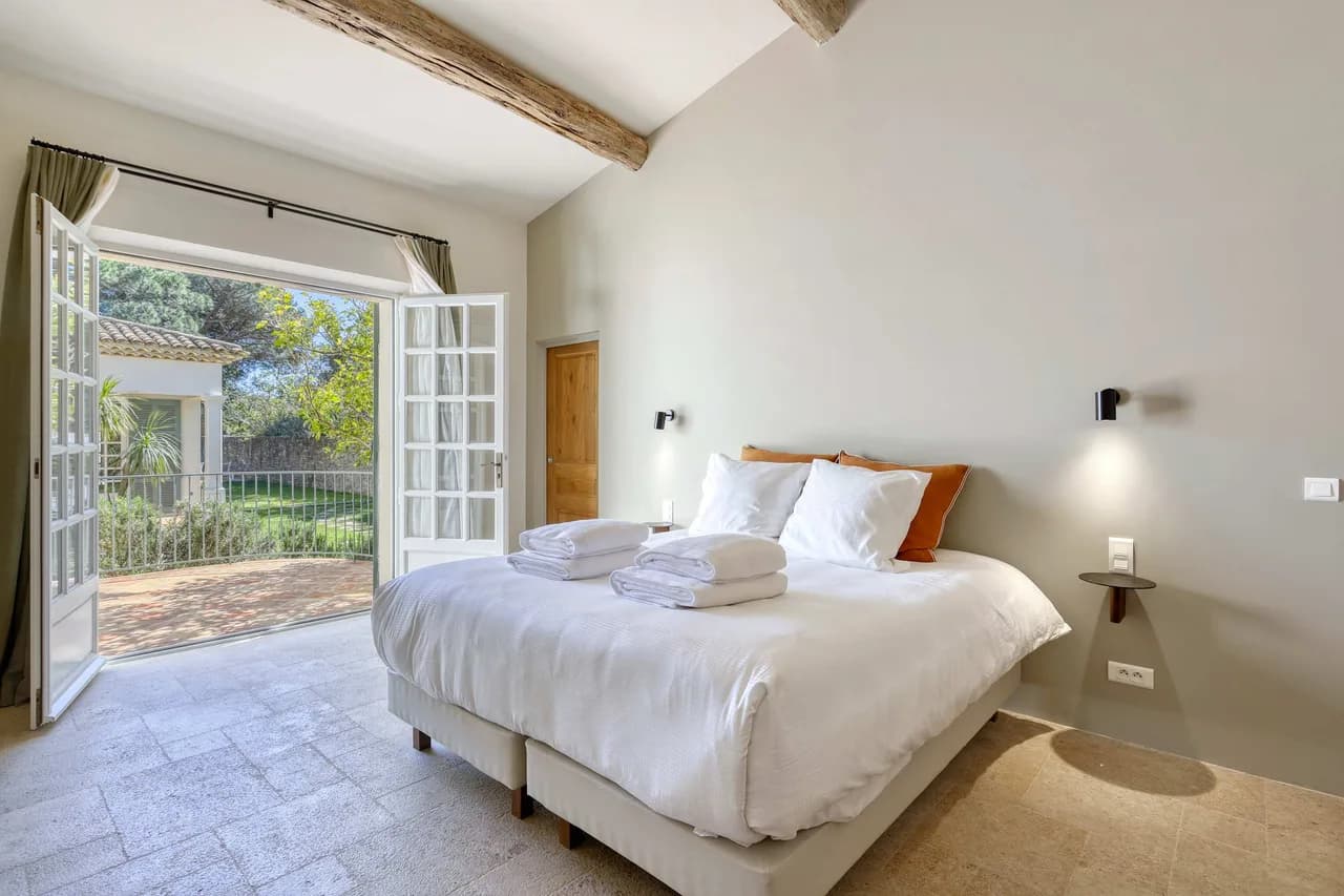 Elegant Ramatuelle Stay With Pool Views, Foto 3