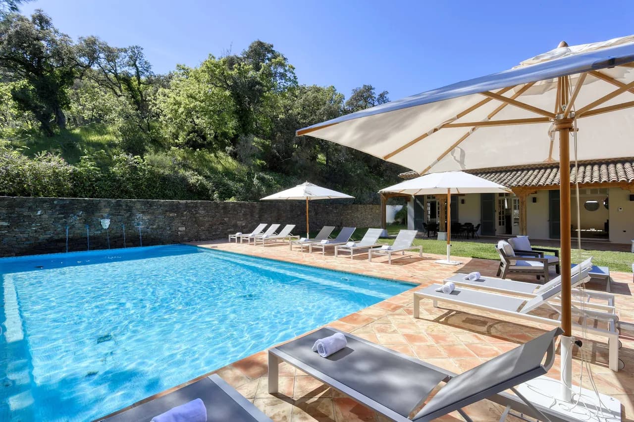 Elegant Ramatuelle Stay With Pool Views, Foto 5