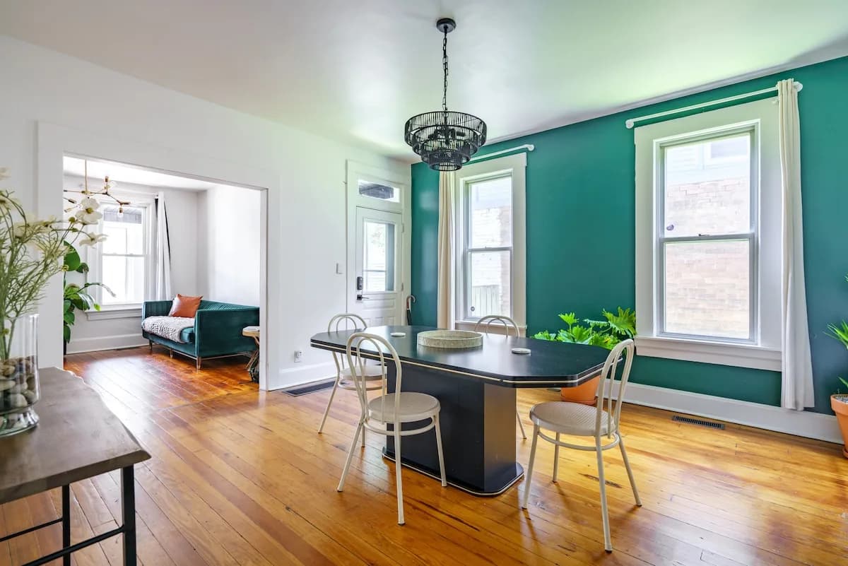 🌿Blue Casita by Jungle House | 5,800+ Reviews | Near Nationwide Arena, OSU & Convention Center | Downtown & Short North | Walkable to High Street | Free Parking  🌿 Blue Casita by Jungle House | Walkable to High Street | Near Na photo 5