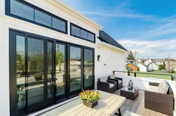 🌿Jungle Luna by Jungle House | Downtown & Short North | Garage Parking | 5,800+ Reviews | Near Convention Center & Nationwide Arena & Ohio State | Walk to High Street photo 3