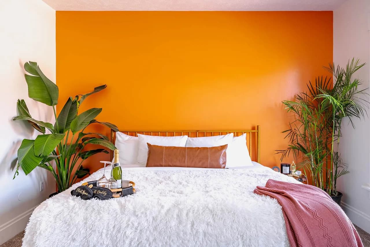 🌿Casa Terra by Jungle House | Near Convention Center, OSU & Nationwide Arena | Downtown & Short North | 5,800+ Reviews | Free Parking photo 3