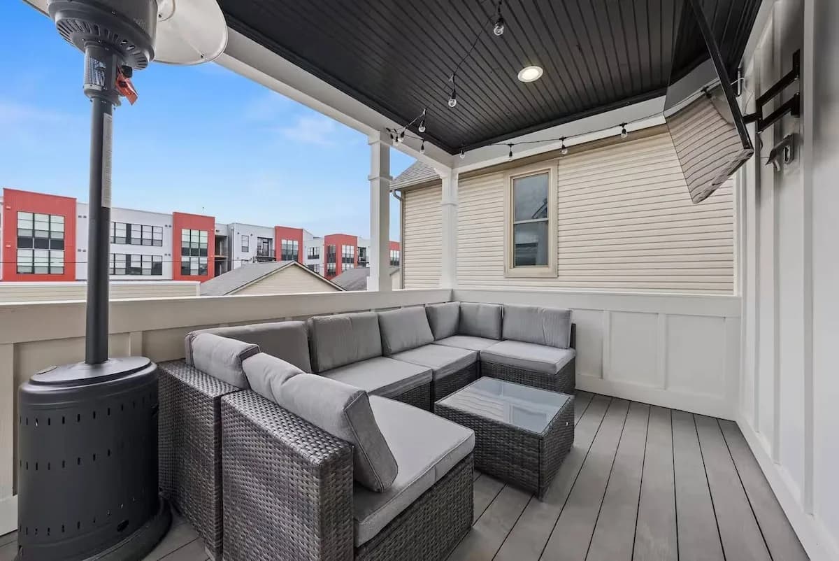 🌿Casa Cielo by Jungle House | Walk to High Street | Near Convention Center, OSU & Nationwide Arena | Downtown & Short North | 5,800+ Reviews | Free Parking photo 2