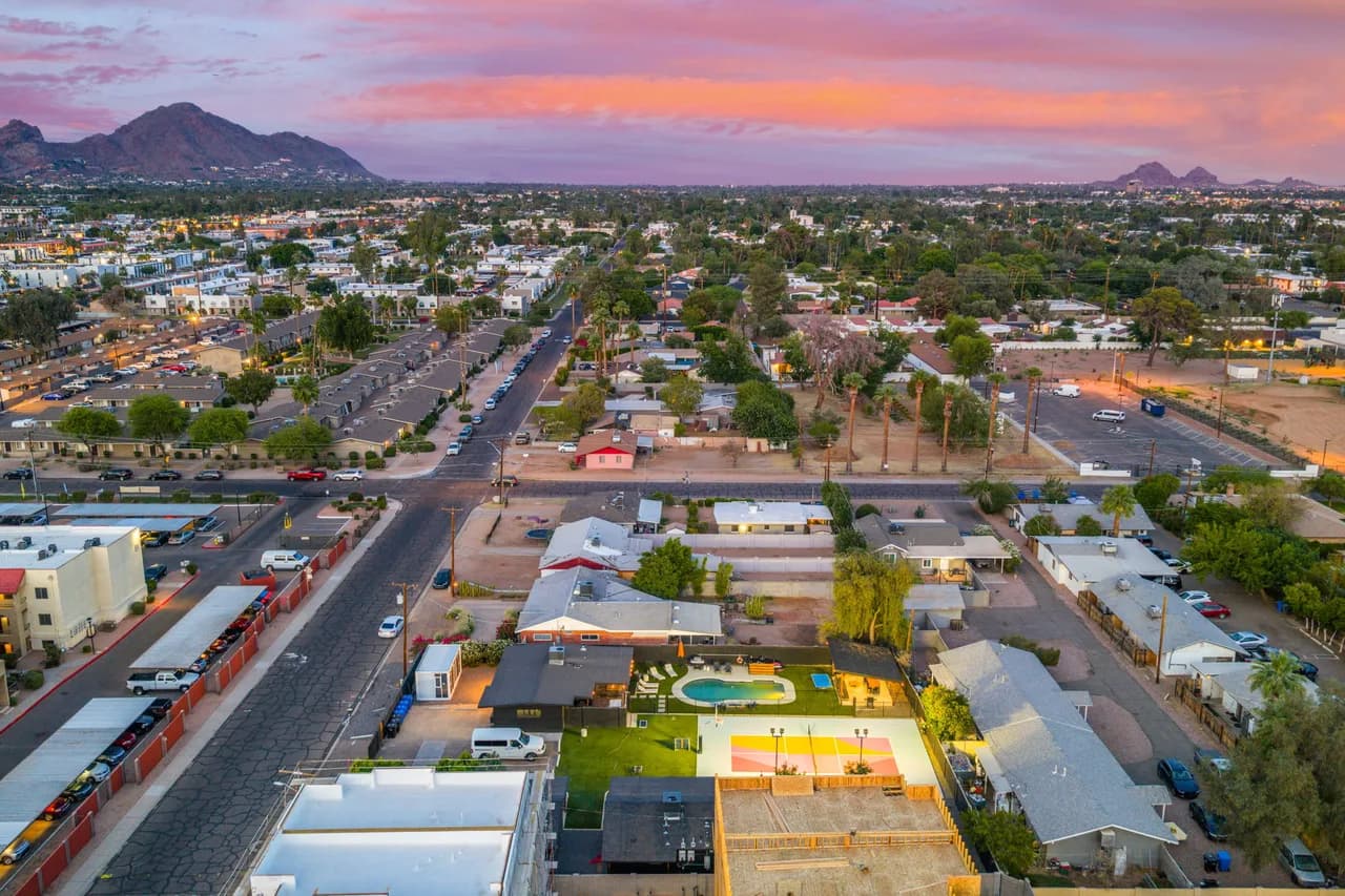Complex | Theater, Pickleball & Pool in DT Phoenix photo 2