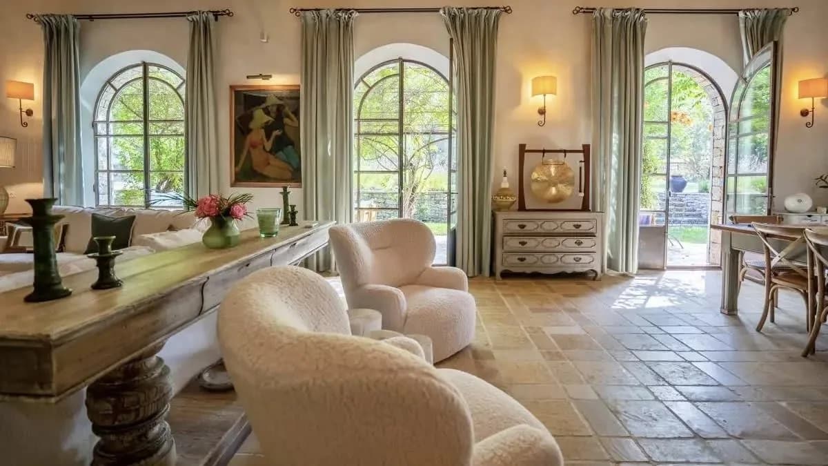 Maison côtière de luxe avec jardin au bord de la piscine, photo 2