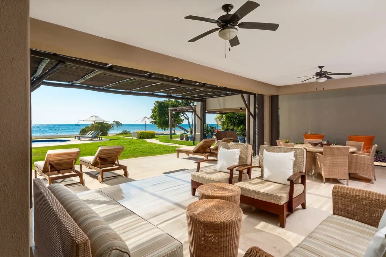 Ocean View Beachfront Villa in Hacienda de Mita, photo 3