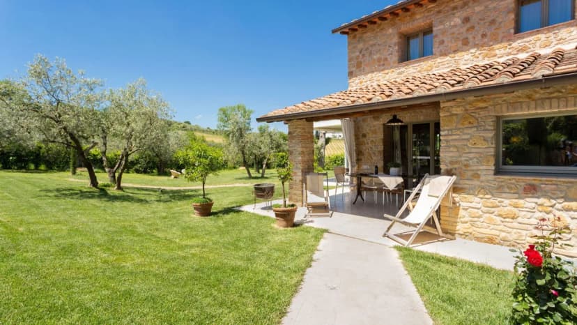 Private Pool Garden Villa in Tuscany