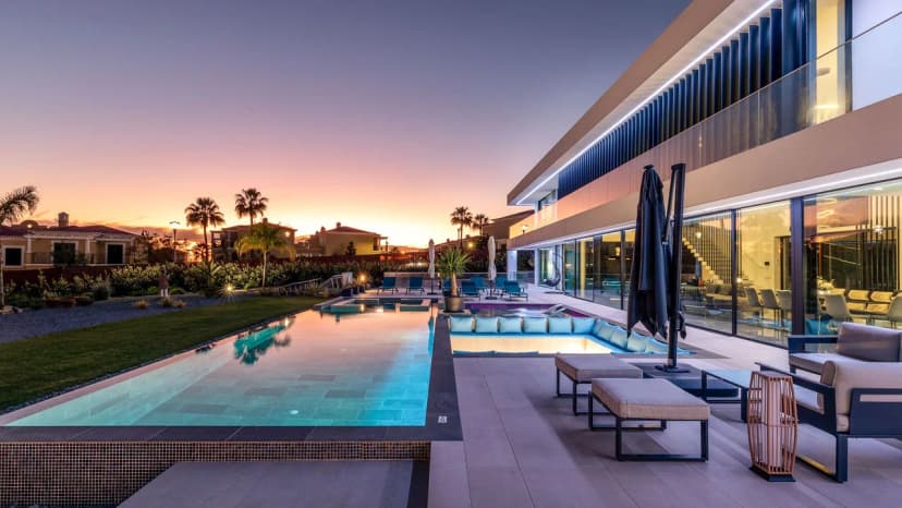 Contemporary Home With Algarve Charm