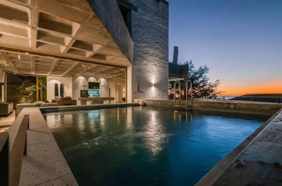 Rooftop Pool Loft in Cape Town