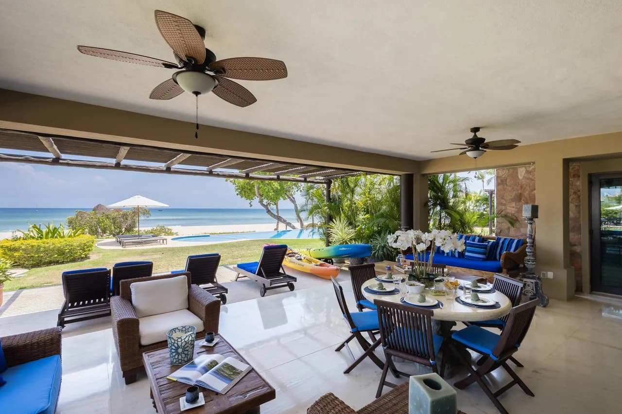 Beachfront Four Bedroom Retreat in Punta de Mita photo 3