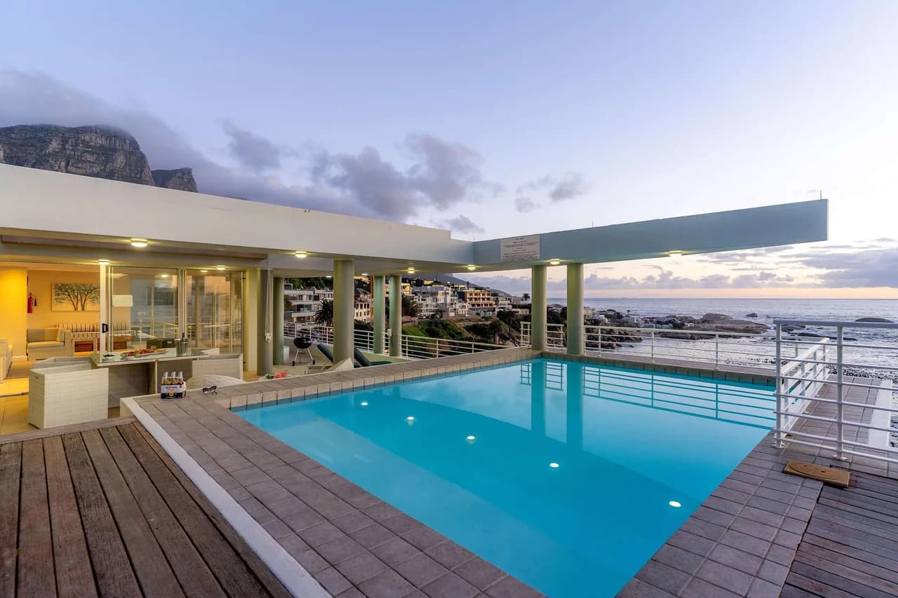Beachfront Penthouse with Ocean Views in Cape Town, Foto 2