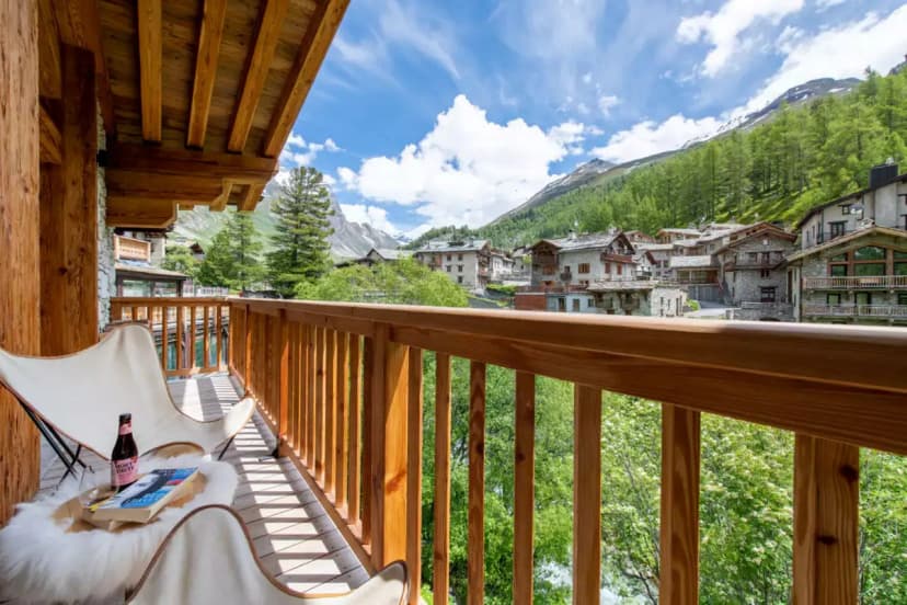 High-end Alpine Haven In Val D'isère