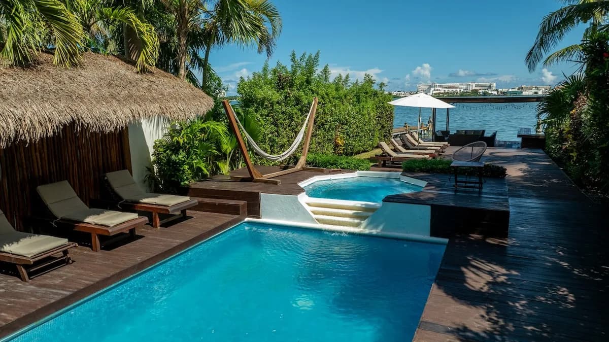 Villa Pok Ta Pok | 5BR | Piscina Privada Frente al Agua, foto 2