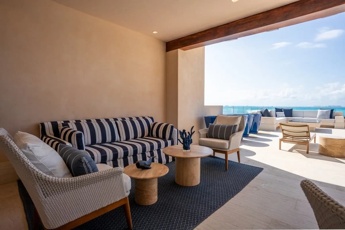 Luxury Penthouse | 9BR | Private Rooftop w/ Pool photo 5