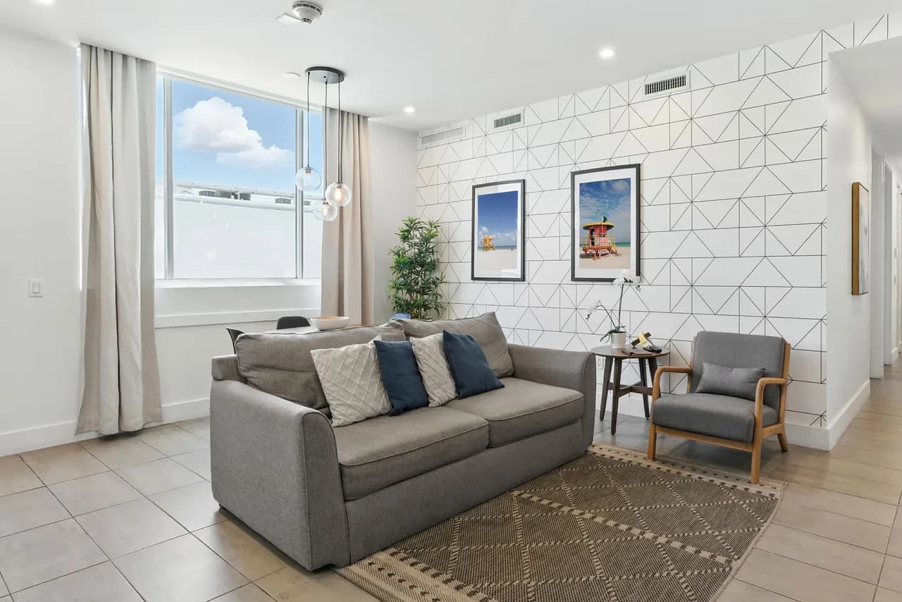 Stylish Beachfront Two Bedroom Retreat in Miami Beach photo 3