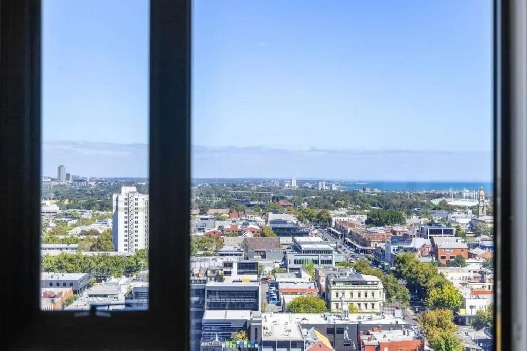 2B Southbank Stay | Pool, Gym, Bay Views photo 4